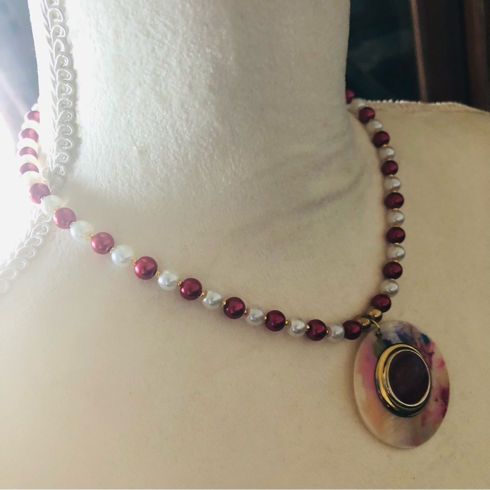 Handcrafted Repurpose Painted Shell Medallion Pen… - image 4